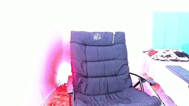 Snapshot of penelopestar_2 chatting on October 11, 2025, 2:55 am penelopestar 2 online show from October 11, 2025, 2:55 am