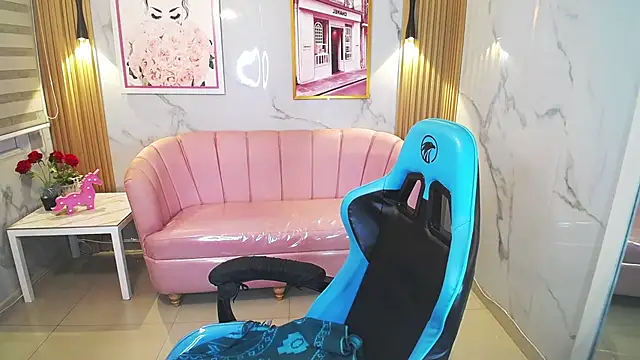 Jade Jones a online show from October 8, 2025, 4:10 am