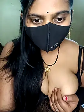 Snapshot of reena502 chatting on April 18, 2026, 5:00 am reena502 online show from April 18, 2026, 5:00 am