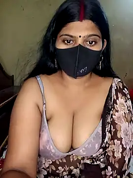 reena502 online show from August 4, 2026, 4:04 am