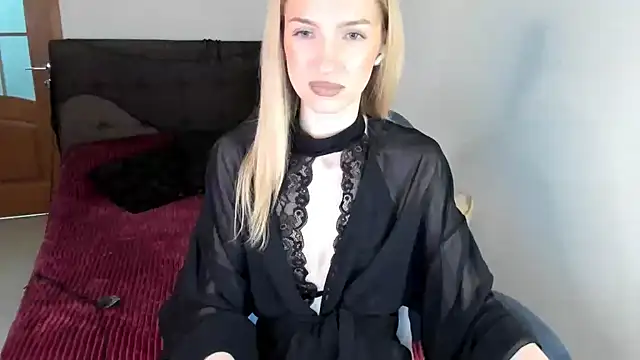 AndrianaBelle online show from November 9, 2025, 6:28 pm