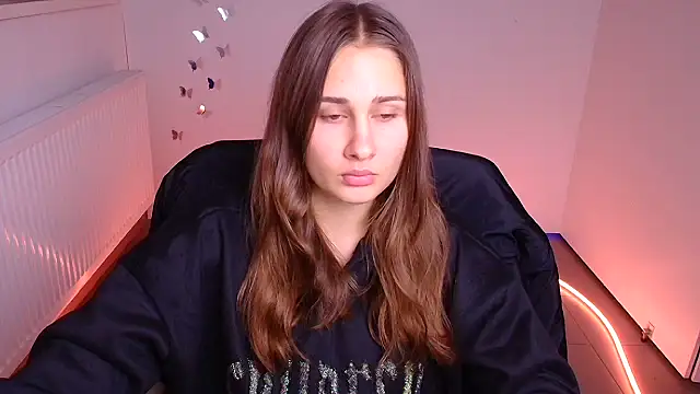 Snapshot of Stefanie_Sweet chatting on October 10, 2025, 6:23 am Stefanie Sweet online show from October 10, 2025, 6:23 am