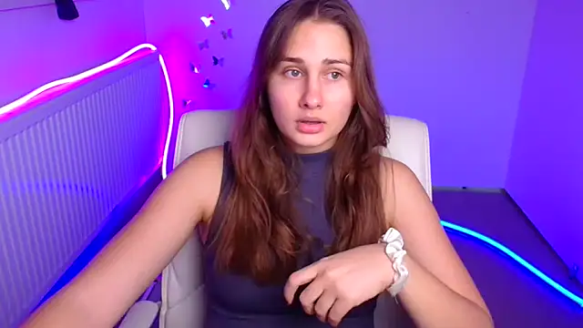 Snapshot of Stefanie_Sweet chatting on October 25, 2025, 5:26 am Stefanie Sweet online show from October 25, 2025, 5:26 am