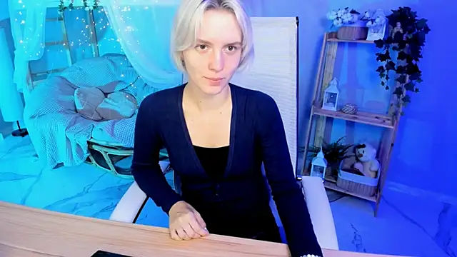 BethanyCloud online show from October 5, 2025, 6:34 am