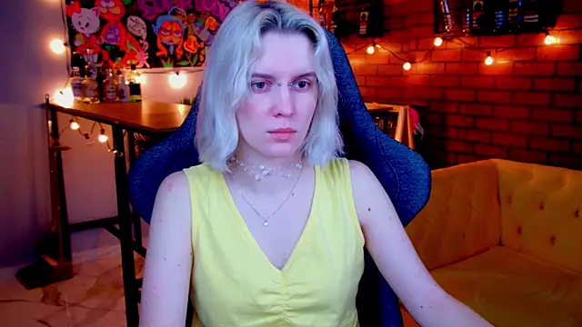 BethanyCloud online show from May 15, 2026, 2:18 am