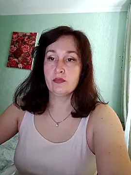 Amandda  online show from June 18, 2026, 7:52 am