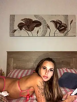 Rosieredxox online show from November 7, 2025, 7:47 pm