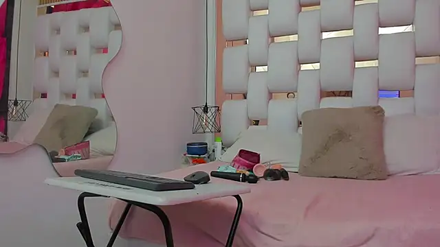 MiaCours online show from September 21, 2025, 2:19 pm