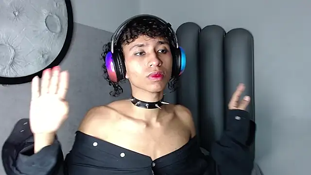 venus-03 online show from September 28, 2025, 3:45 am