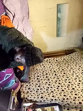 KruellaR1de3 online show from December 19, 2025, 10:06 pm