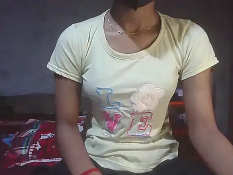 mala2580 online show from October 29, 2025, 4:53 pm