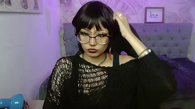 Nyxie tk online show from September 20, 2025, 8:10 pm