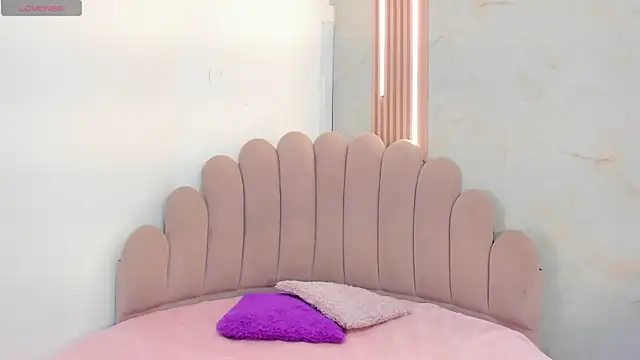 belkilima online show from October 15, 2025, 10:21 pm