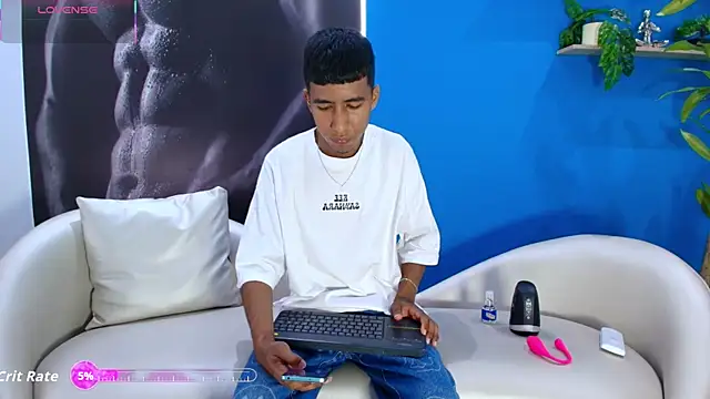 ender h0t online show from September 27, 2025, 2:11 pm