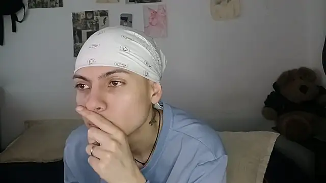 Dioniso guy8 online show from September 12, 2025, 1:22 pm