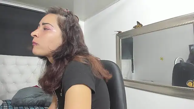 evelynesex online show from October 8, 2025, 1:25 am