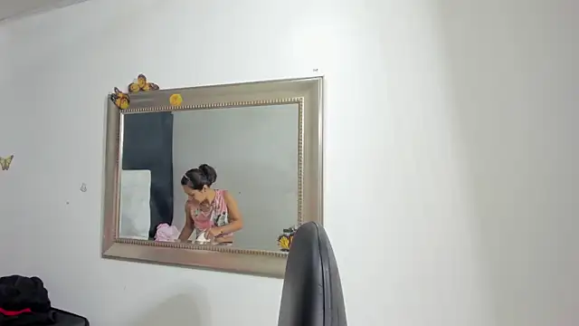 evelynesex online show from February 19, 2026, 3:46 am