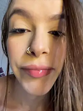 Snapshot of alysa_g_ chatting on July 27, 2026, 10:17 pm alysa g online show from July 27, 2026, 10:17 pm