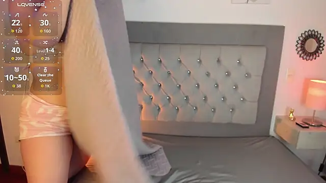 Seraphyne666 online show from September 15, 2025, 12:27 pm