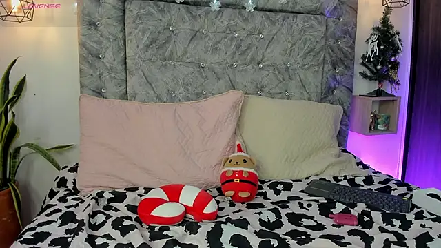 Seraphyne666 online show from November 26, 2025, 7:26 pm