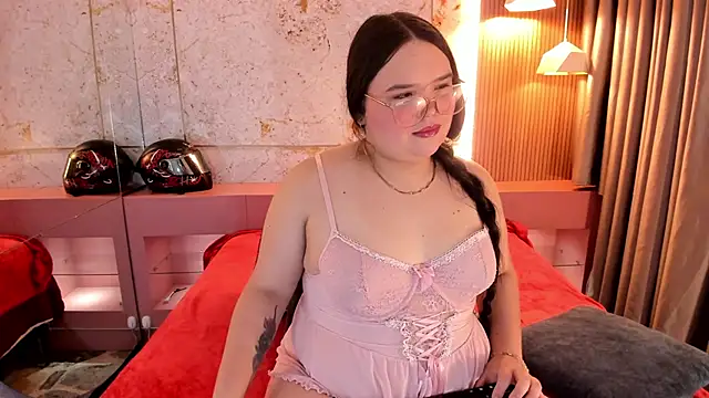 Lushi Love online show from November 7, 2025, 10:21 pm