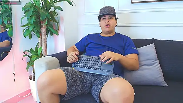 Naim Bennetsex online show from October 29, 2025, 6:53 pm