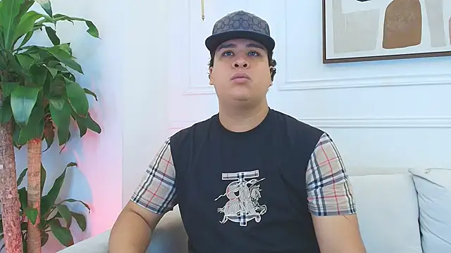 Naim Bennetsex online show from December 2, 2025, 6:03 pm