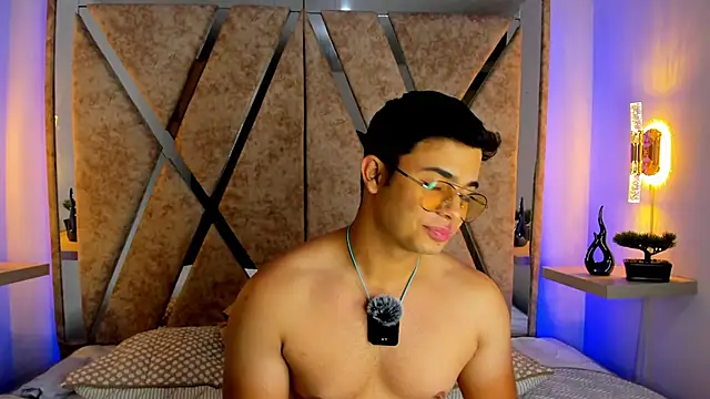 jayd muscle online show from October 22, 2025, 5:41 am