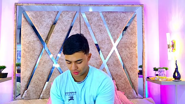 jayd muscle online show from December 20, 2025, 4:52 am