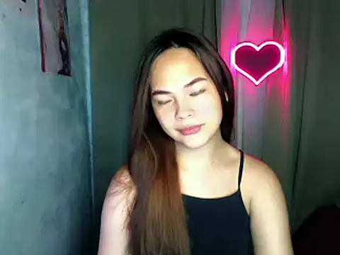 sweetsassyxx online show from April 15, 2026, 3:35 am