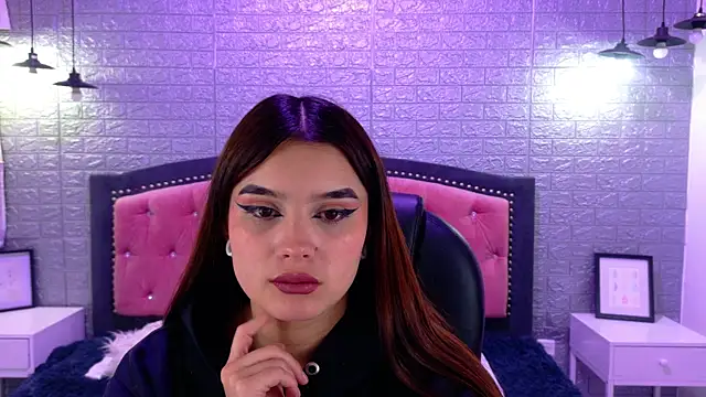 Natalie loffreda online show from September 15, 2025, 2:44 am