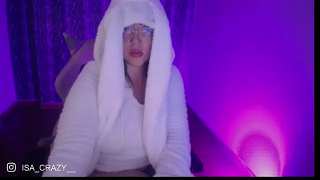 isa  crazy   online show from September 19, 2025, 6:26 am