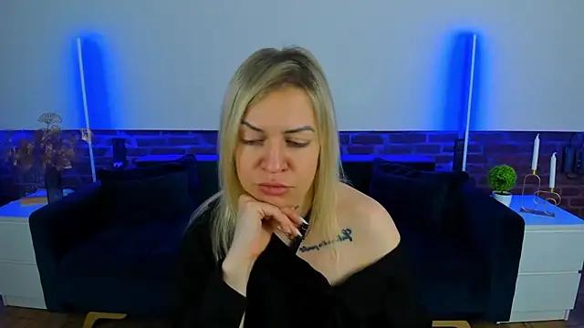 Anna Snows online show from October 26, 2025, 6:58 pm