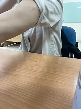 -NhaKy22 online show from December 5, 2025, 2:20 am