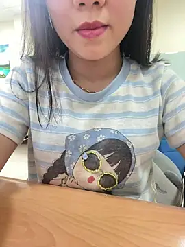 Snapshot of -NhaKy22 chatting on July 9, 2026, 2:15 am -NhaKy22 online show from July 9, 2026, 2:15 am