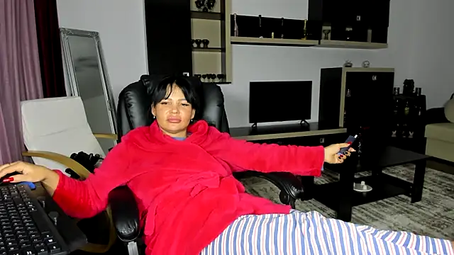 Ella sweety00 online show from April 10, 2026, 10:47 pm