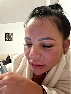 Ella sweety00 online show from April 18, 2026, 7:58 pm