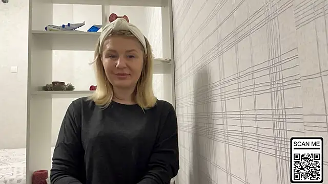 Blondie xoxoxo online show from November 25, 2025, 2:50 pm