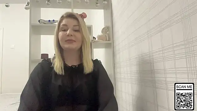 Blondie xoxoxo online show from January 16, 2026, 4:33 pm