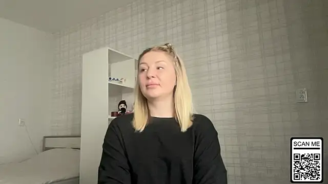 Blondie xoxoxo online show from February 11, 2026, 8:41 am