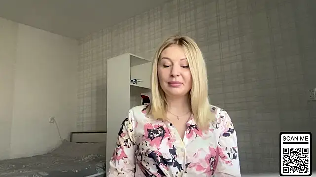 Blondie xoxoxo online show from March 22, 2026, 7:12 am