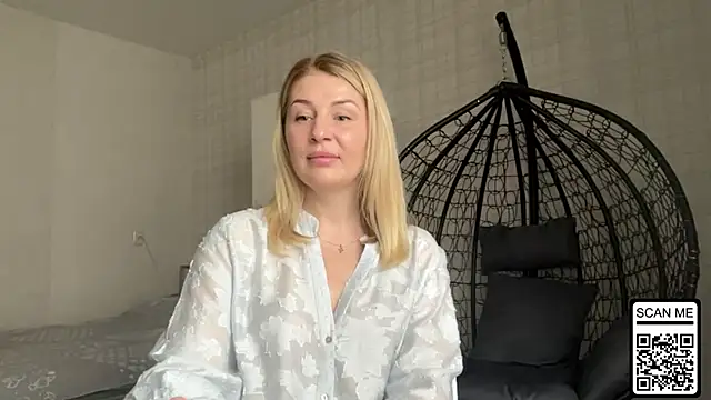 Blondie xoxoxo online show from April 8, 2026, 8:25 am