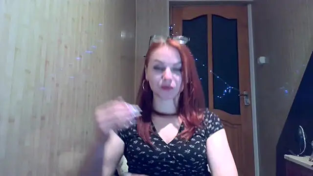 Kisa26311 online show from April 6, 2026, 5:14 pm