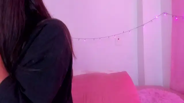 Abby roussee online show from November 18, 2025, 1:04 pm