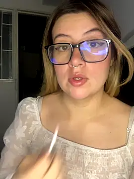 Blair Bunnyy online show from December 2, 2025, 7:57 am