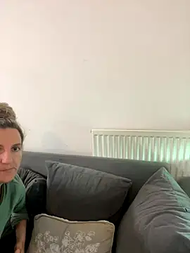 Charsworld online show from November 3, 2025, 9:43 am