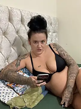 Charsworld online show from April 21, 2026, 7:36 am