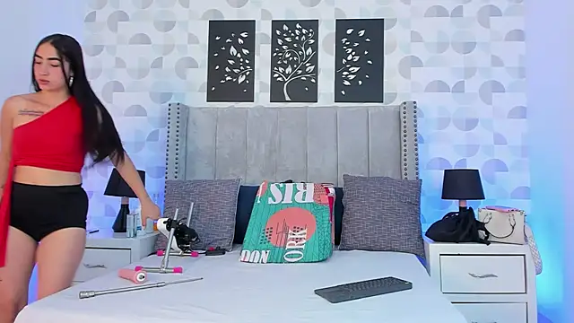 natasha moreno online show from September 12, 2025, 12:38 pm