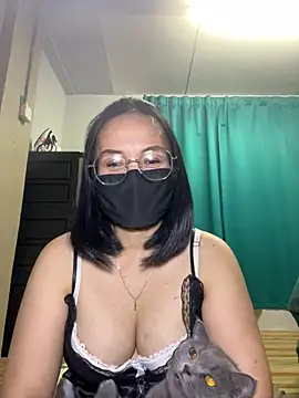 Snapshot of melyiaaa chatting on March 23, 2026, 2:43 pm melyiaaa online show from March 23, 2026, 2:43 pm