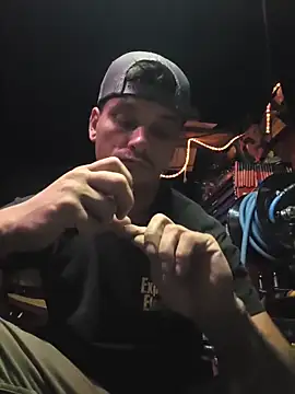 twistafatpipe online show from October 16, 2025, 2:56 am